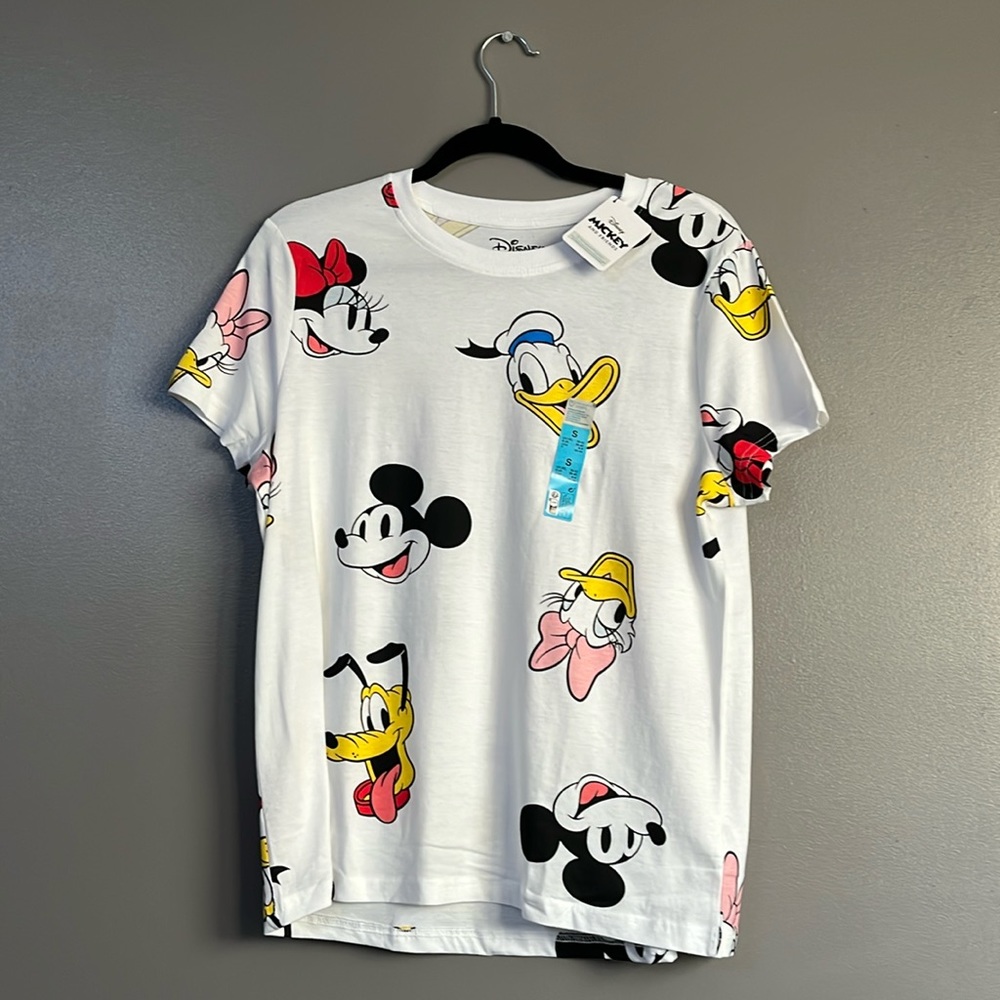 🆕 Disney AOP T-Shirt